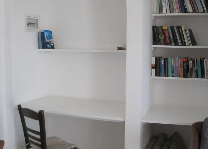 Tsanakou Vineyard Glinado * Glinado Naxos